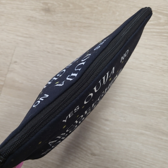 ⭐️ 5/$25 Ouiji Makeup Bag Black Cosmetic Case New - Picture 3 of 3